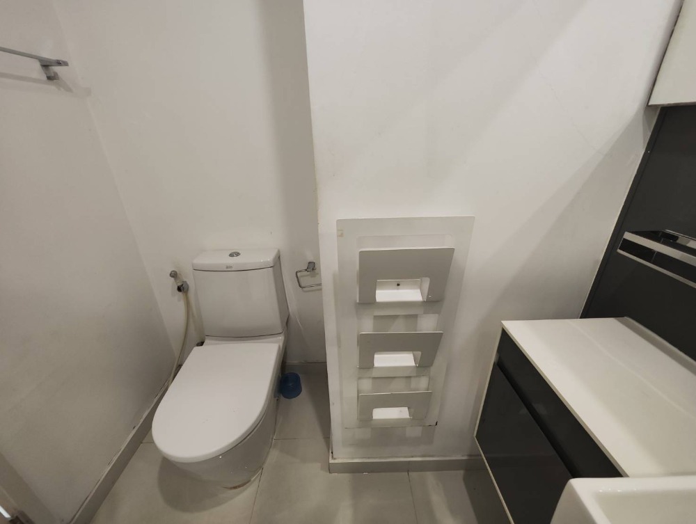 The Room Sukhumvit 62 for rent. close to BTS Punnawithi station. (RT-01)