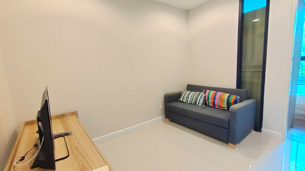 Zenith Place Sukhumvit 42 Room for rent (ซีนิธ เพลส สุขุมวิท 42 คอนโดให้เช่าใกล้บีทีเอสเอกมัย)