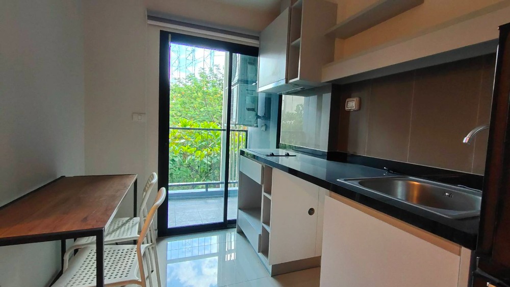 Zenith Place Sukhumvit 42 Room for rent (ซีนิธ เพลส สุขุมวิท 42 คอนโดให้เช่าใกล้บีทีเอสเอกมัย)