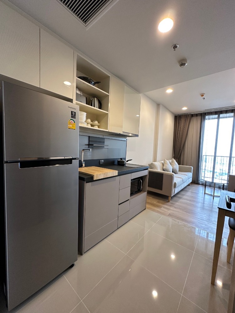 ให้เช่าคอนโด Oka Haus สุขุมวิท 36 ใกล้บีทีเอส ทองหล่อ (RT-01)