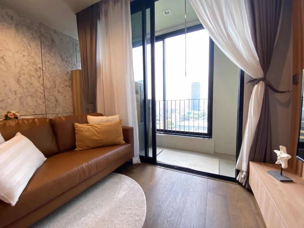 Ideo Q 36  2 bed 1 bath, brand new condo for rent (RT-01)