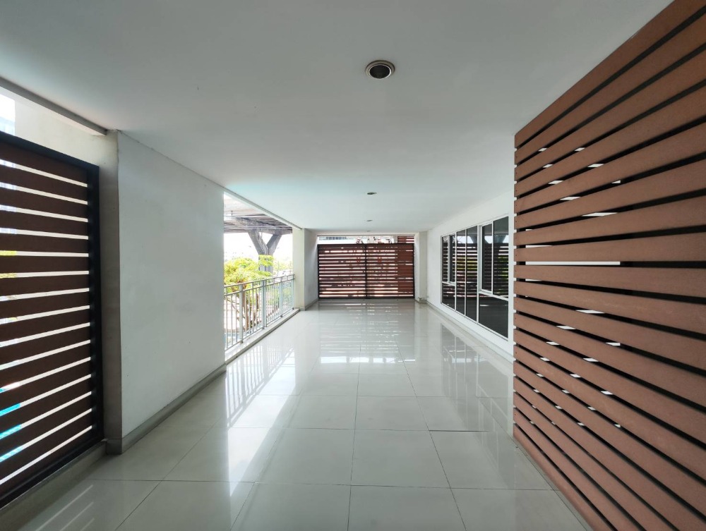 Cheap sale, new renovated condo, Regent Home 9 at Soi Sukhumvit 64 (Rt-01)