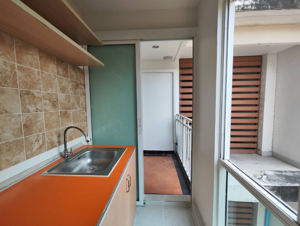 Cheap sale, new renovated condo, Regent Home 9 at Soi Sukhumvit 64 (Rt-01)