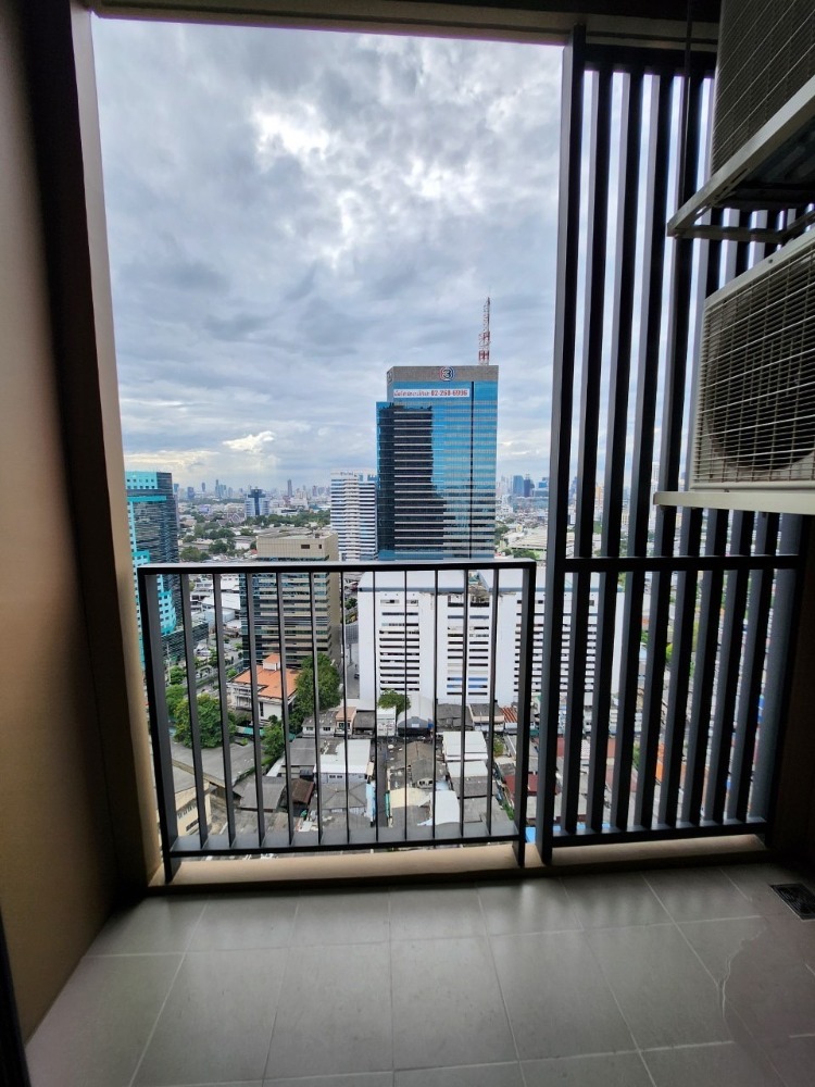 ให้เช่า คอนโดใหม่ Oka Haus Sukhumvit 36 (AS-02) ใกล้ BTS ทองหล่อ มี shuttle bus รับ-ส่งฟรี