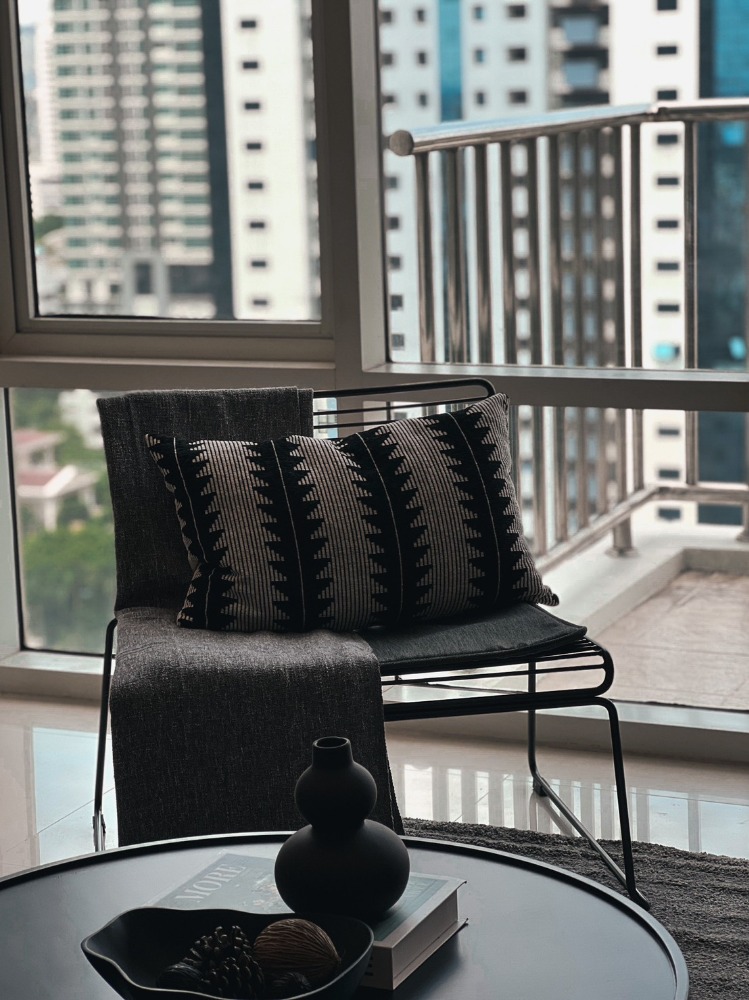 เช่าคอนโด      :   ฟูลเลอตัน สุขุมวิท   (ST-02) FOR RENT   :   Fullerton Sukhumvit  (ST-02) (Close to BTS Ekkamai)
