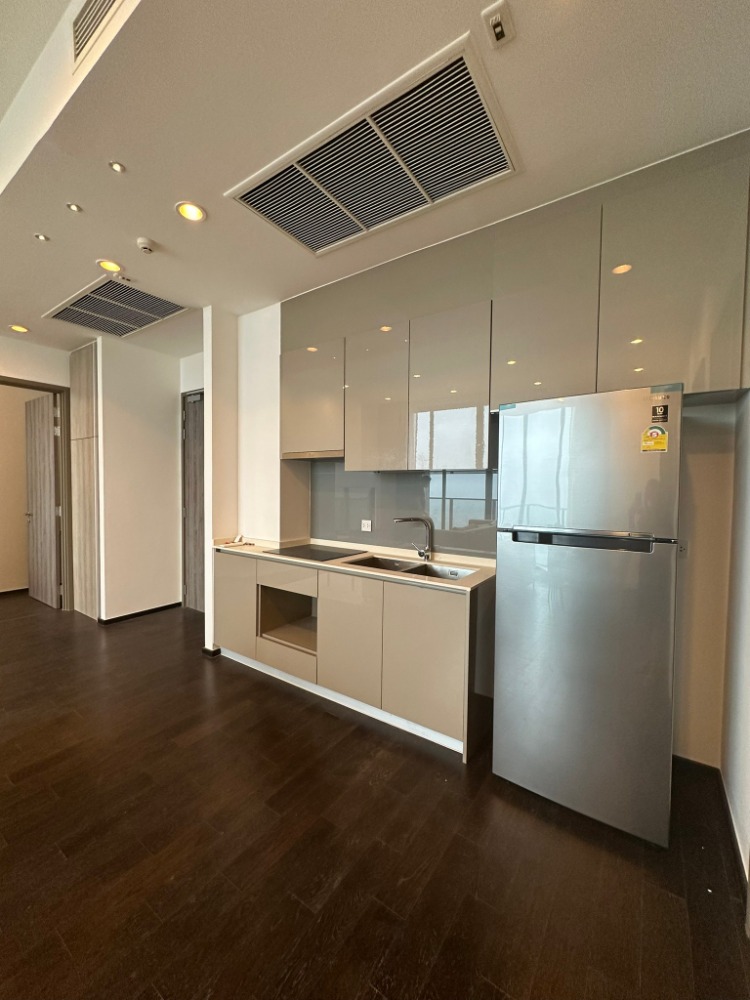เช่าคอนโด      :   วิสซ์ดอม เอสเซ้นส์   (ST-02) FOR RENT   :   Whizdom Essence  (ST-02) (Close to BTS Punnawithi)