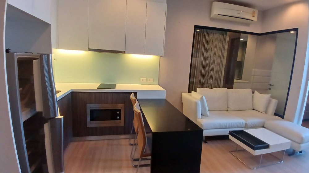 คอนโด ให้เช่า : Urbano Absolute Sathon ( BTS สะพานตากสิน  ) AP-02