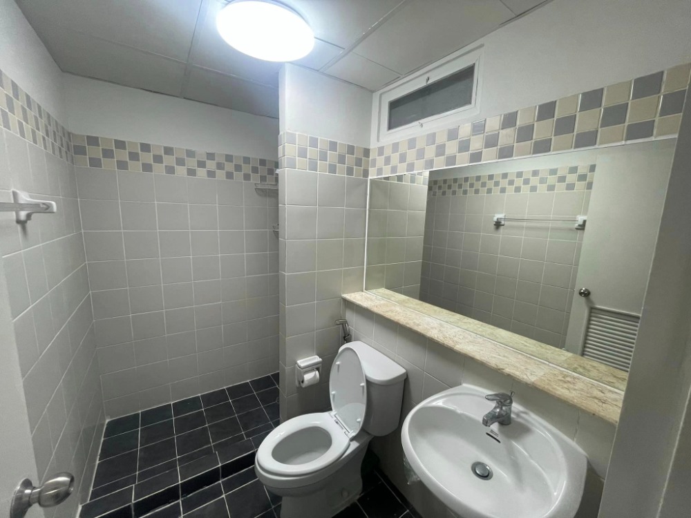 FOR RENT  : The Parkland Bangna(RB-02) ให้เช่าคอนโด  : เดอะ พาร์คแลนด์ บางนา (RB-02)