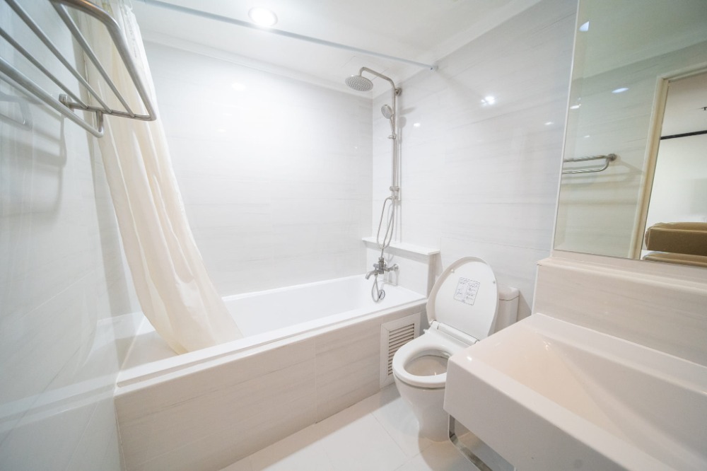 คอนโด ให้เช่า : Waterford Diamond Sukhumvit 30/1 ( BTS พร้อมพงษ์ - ทองหล่อ ) AP-02