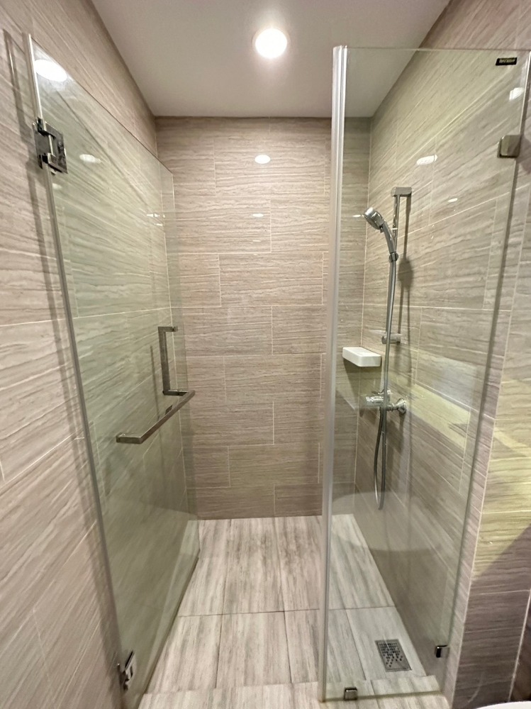 FOR RENT : Whizdom Essence Sukhumvit (AS-02) BTS Punnawithi - 101 True Digital Park ให้เช่า วิสซ์ดอม เอสเซ้นส์ สุขุมวิท (AS-02) ใกล้บีทีเอส ปุณณวิถี และ 101 True Digital Park ในระยะเดินได้สบาย ๆ เพียงไม่กี่ก้าว