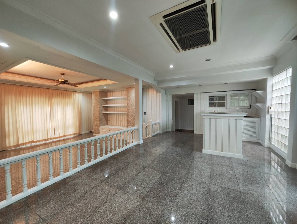 ให้เช่าบ้านเดี่ยว หมู่บ้านลดาวัลย์ ถนนศรีนครินทร์