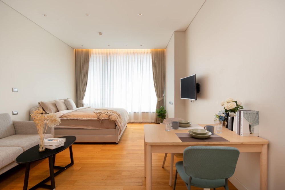 ✨คอนโด ให้เช่า : Sindhorn Residence ( BTS ชิดลม ) AP-02 line : @condo91