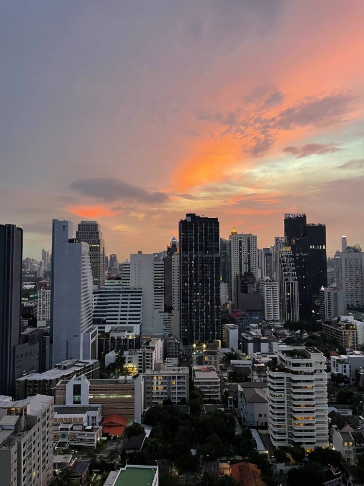 ให้เช่าคอนโดหรู โนเบิล บี33 ติดบีทีเอสพร้อมพงษ์ (RT-01)