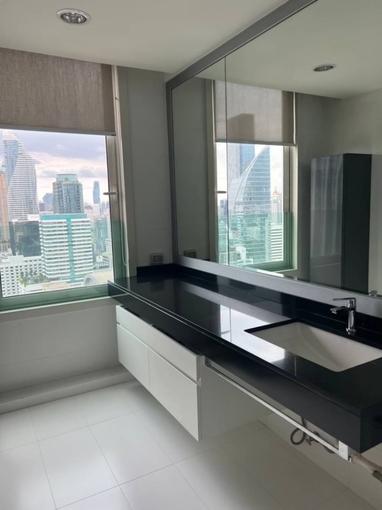 เช่าคอนโด แมนฮัตตัน ชิดลม Manhattan Chidlom (ST-02) Line : @condo78