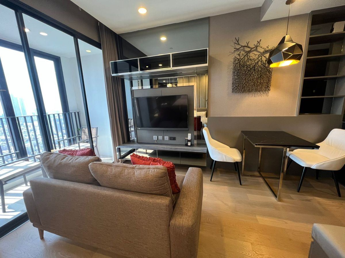 for rent : Ashton Chula Silom (MRT samyan)(Rt-01)