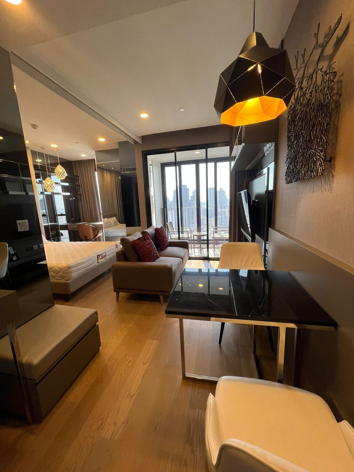 for rent : Ashton Chula Silom (MRT samyan)(Rt-01)