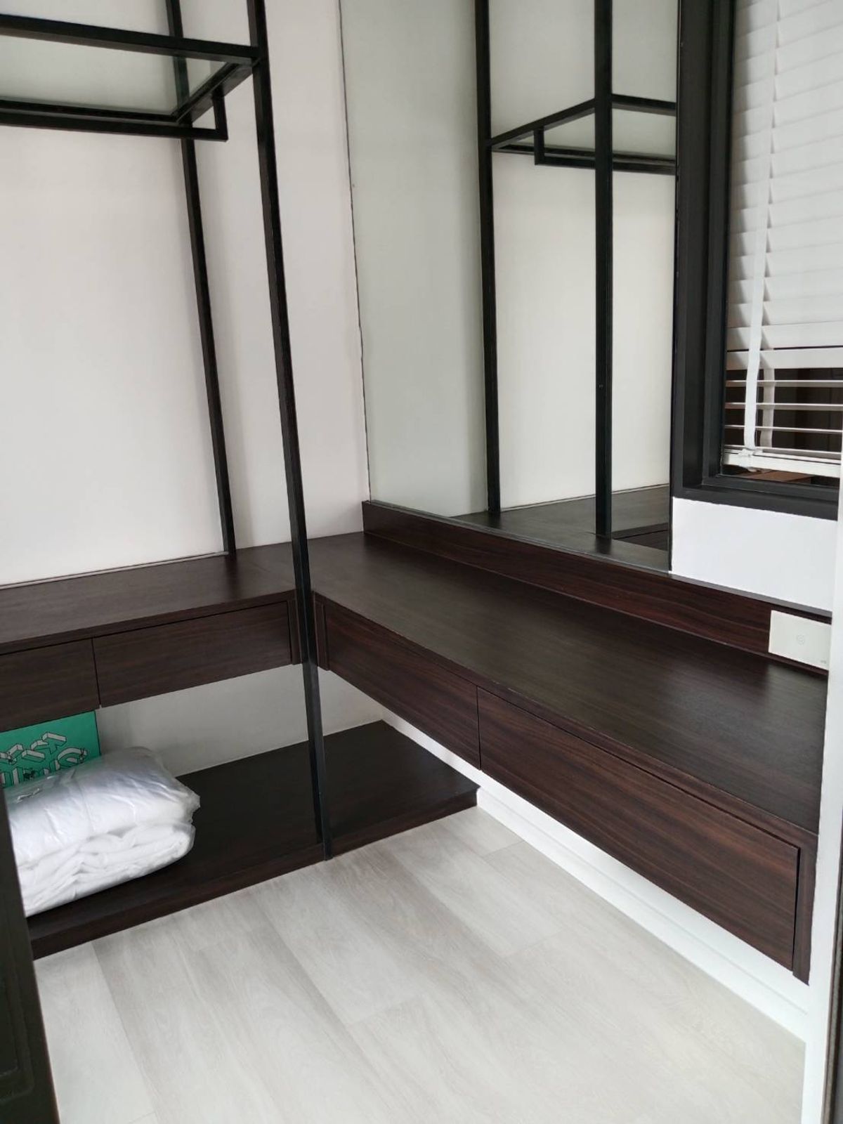 Condo for Rent : Life One Wireless(BTS Ploenchit) (Rt-01)