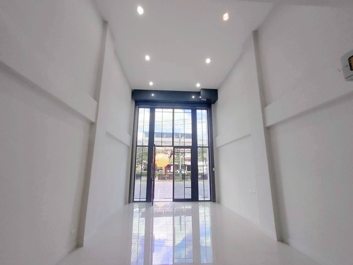 อาคารพาณิชย์ให้เช่า โครงการ THE MASTER @ BTS ONNUT – PATTANAKARN (ST-02)