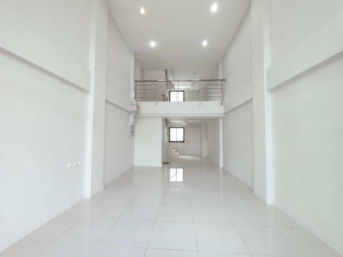 อาคารพาณิชย์ให้เช่า โครงการ THE MASTER @ BTS ONNUT – PATTANAKARN (ST-02)