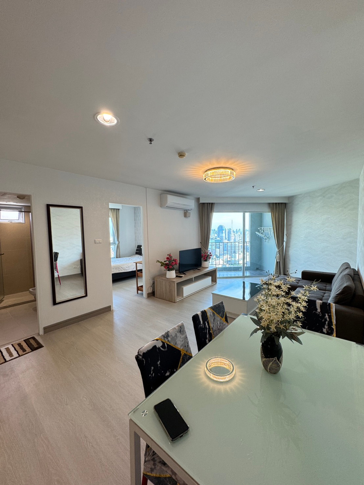 For Rent : Belle Grand Rama 9  Close to MRT Rama 9  (ST-02)