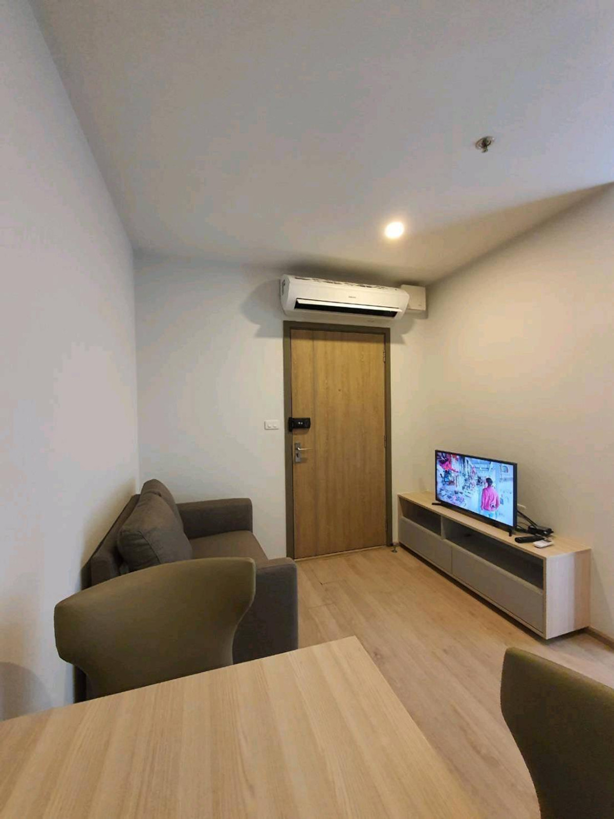 คอนโดให้เช่า : ไอดีโอ โอทู (IDEO O2)  (( สถานี บางนา )) MK-02  line @livingbkk