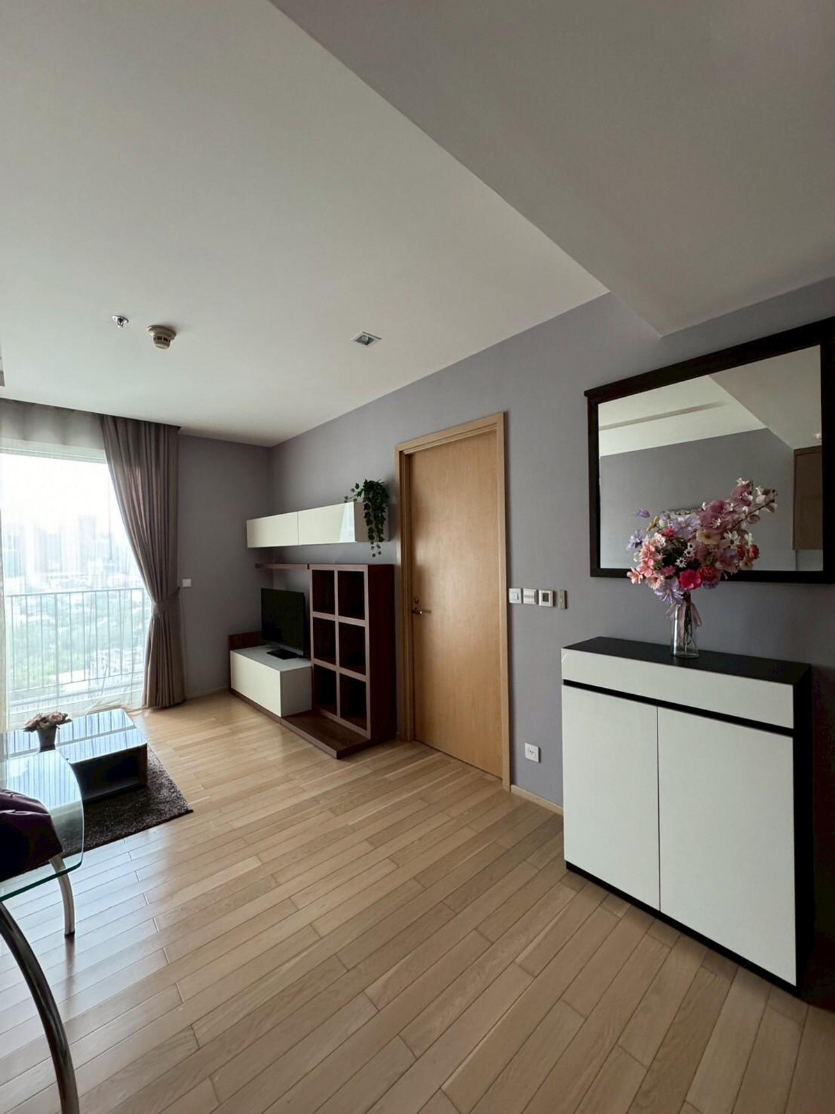 คอนโด ให้เช่า :  Siri At Sukhumvit (สิริ แอท สุขุมวิท ) (( BTS ทองหล่อ)) MK-02  line @livingbkk