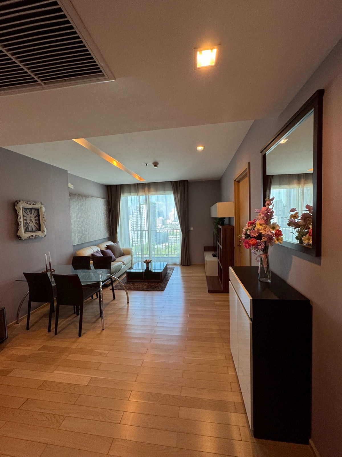 คอนโด ให้เช่า :  Siri At Sukhumvit (สิริ แอท สุขุมวิท ) (( BTS ทองหล่อ)) MK-02  line @livingbkk