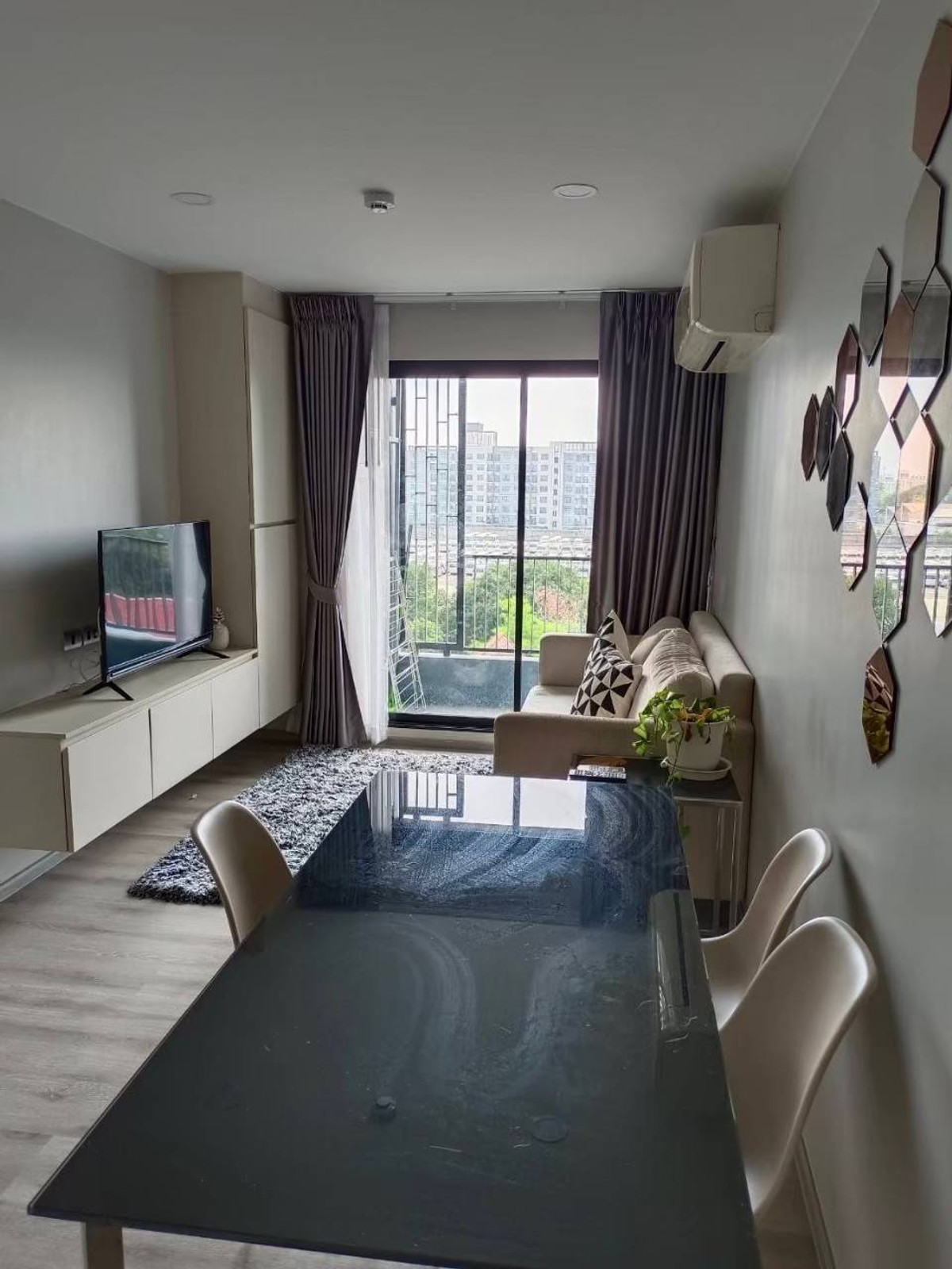 Condo for rent  : The Urban Attitude Bearing 14((BTS Bearing  )) MK-02 line @livingbkk