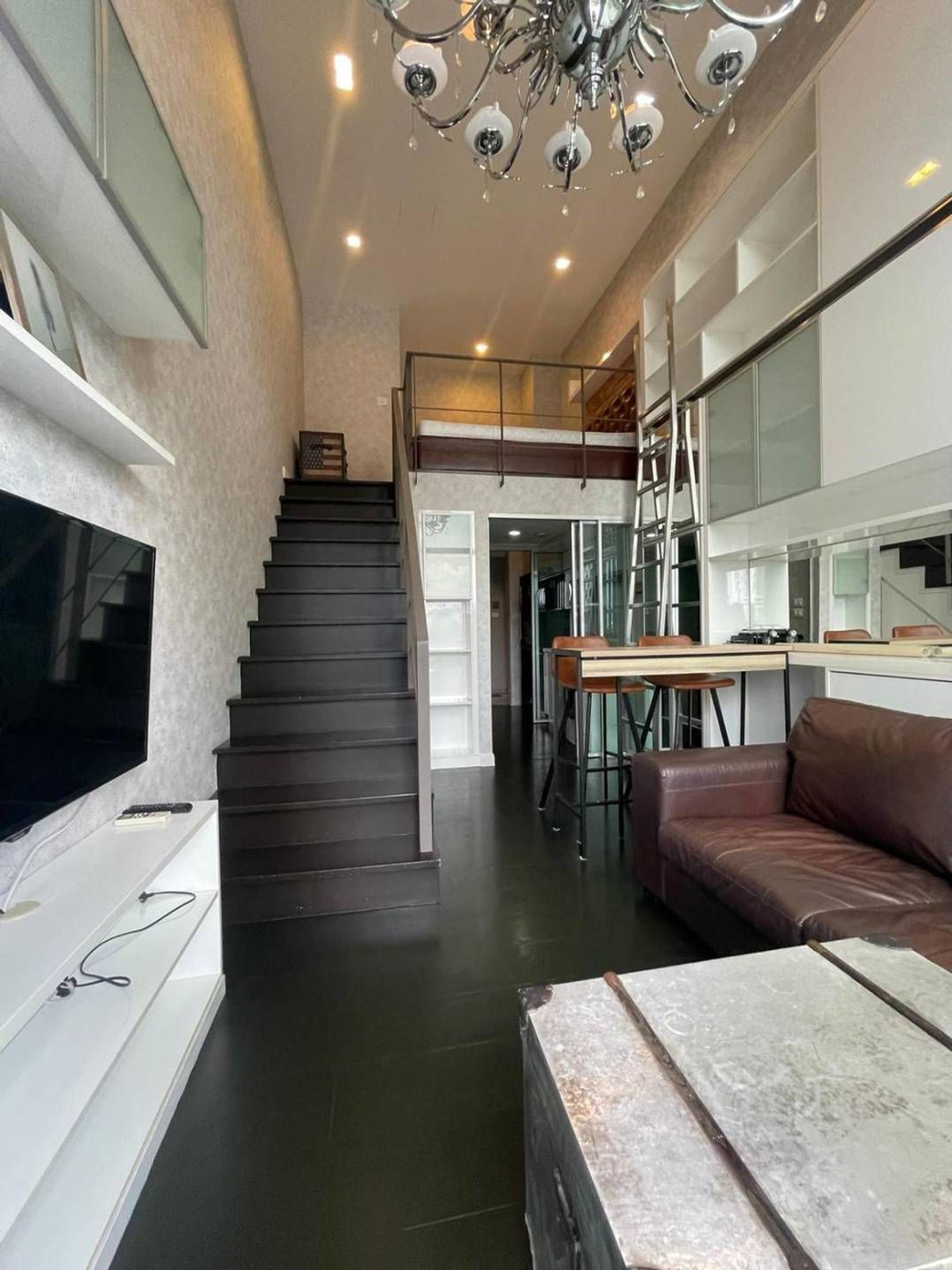 Condo for Rent  : Ashton Morph 38  – Pet-Friendly (Rt-01)