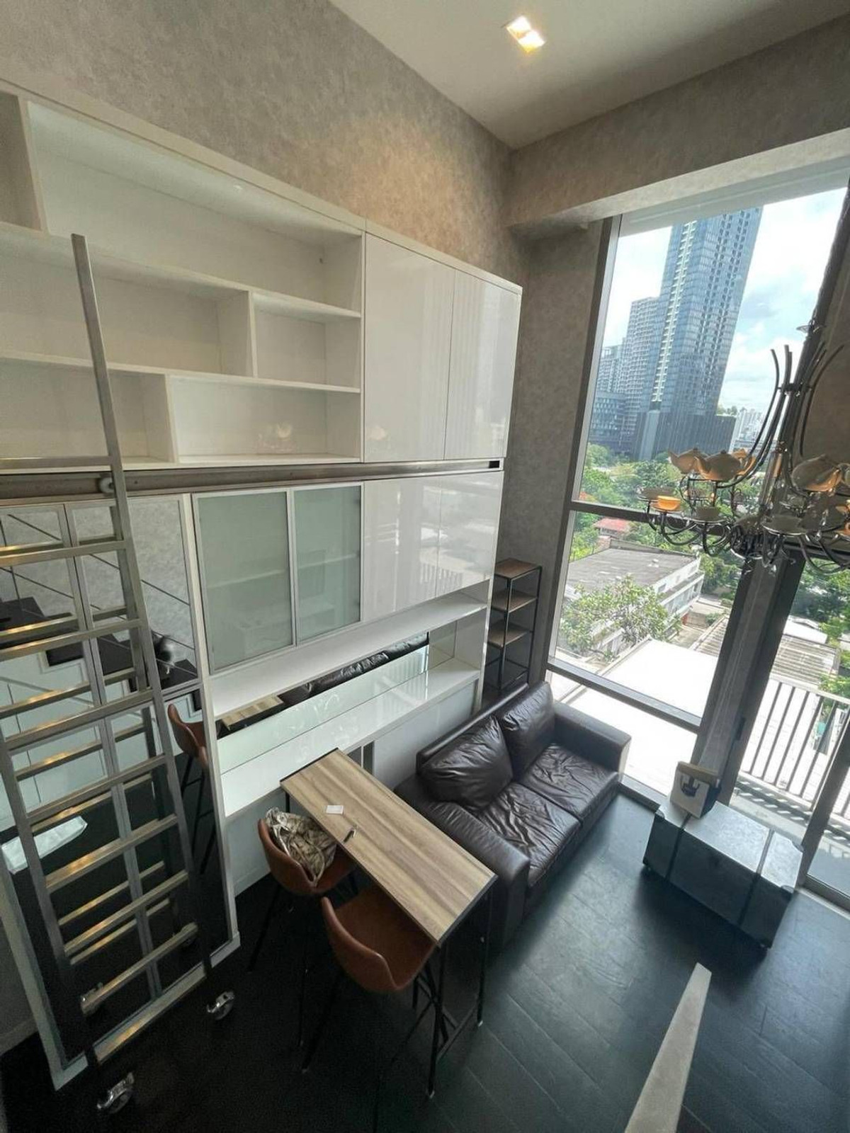 Condo for Rent  : Ashton Morph 38  – Pet-Friendly (Rt-01)