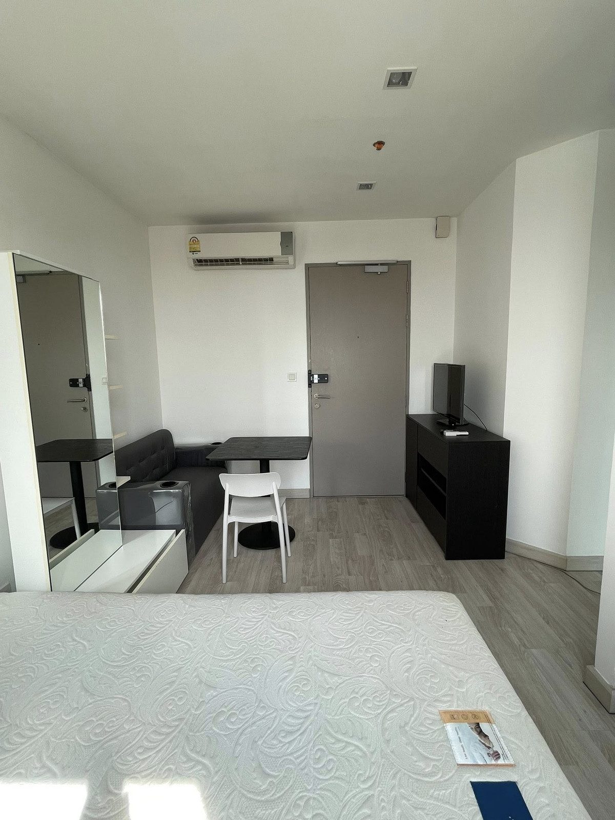 Condo for rent :  IDEO Mobi Sukhumvit 81(( BTS onnut)) MK-02  line @livingbkk