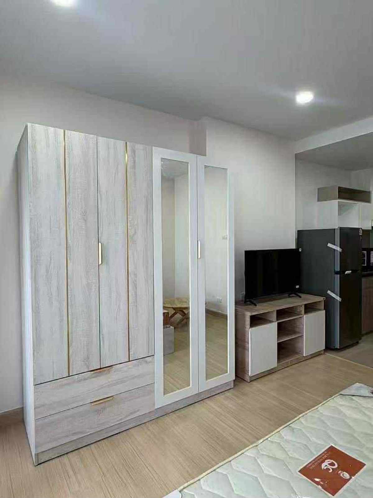 คอนโดให้เช่า : ศุภาลัย เวอเรนด้า รามคำแหง ( ราชมังคลากีฬาสถาน) MK-02 line @livingbkk