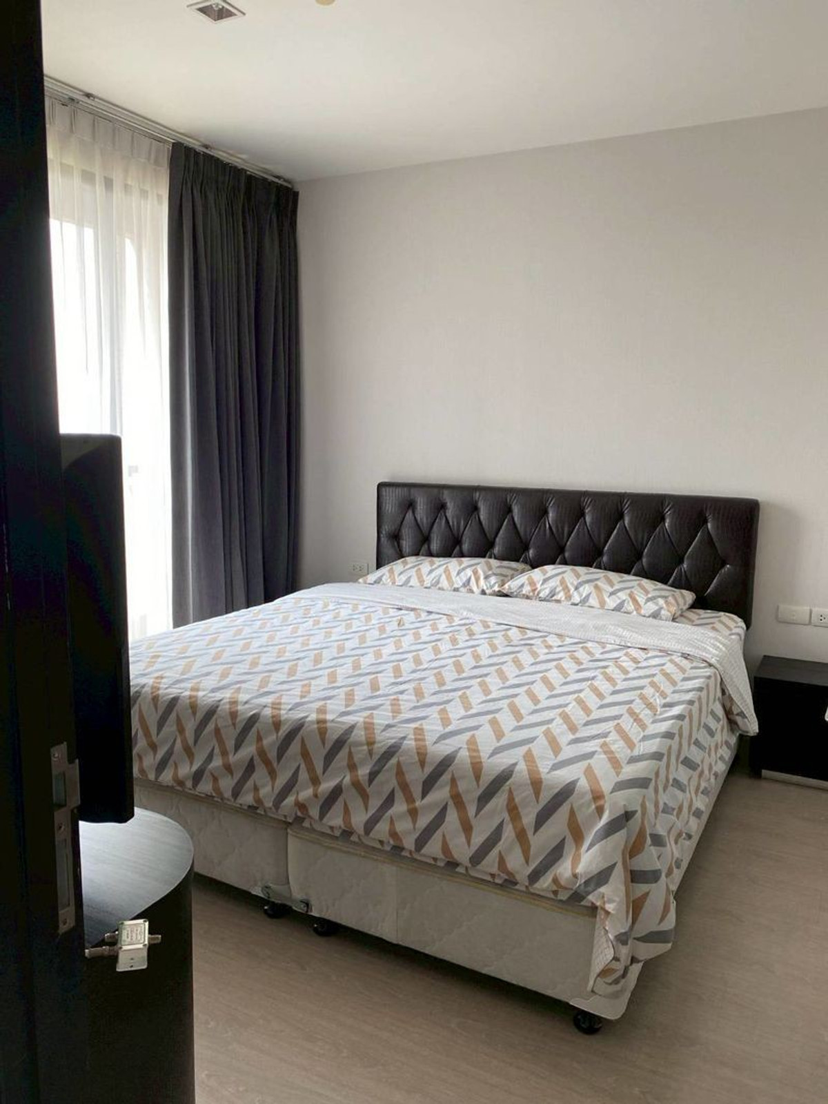 คอนโดให้เช่า :  Rhythm Sukhumvit 44/1 (ริทึ่ม สุขุมวิท 44/1) (( BTS พระโขนง )) MK-02 line @livingbkk