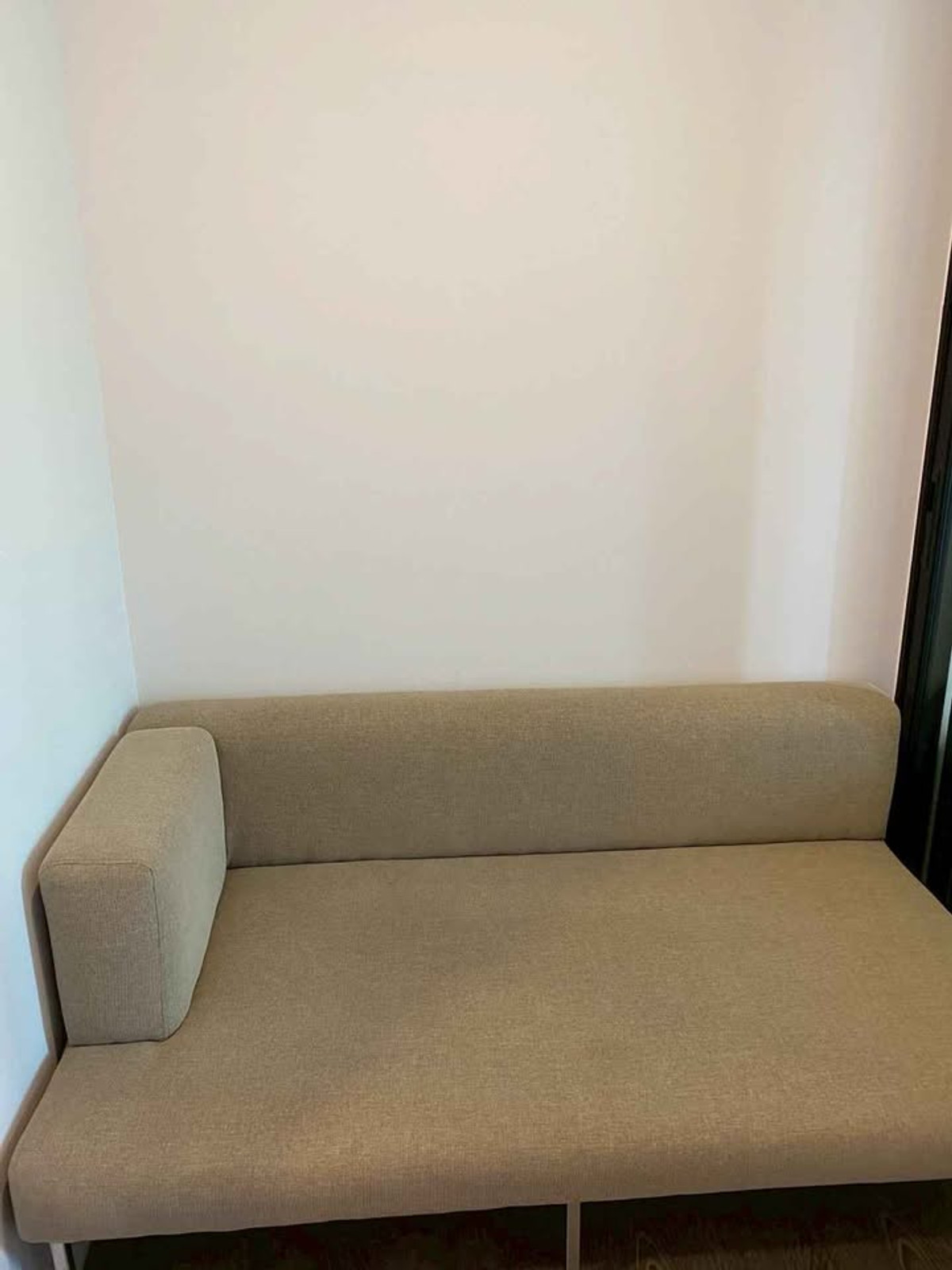 ให้เช่าคอนโด : พอส สุขุมวิท103  ใกล้BTS และMRT (RB-02) ห้องใหม่ แต่งสวย เฟอร์นิเจอร์ เครื่องใช้ไฟฟ้าครบ ราคาเพียง 9,000/เดือน