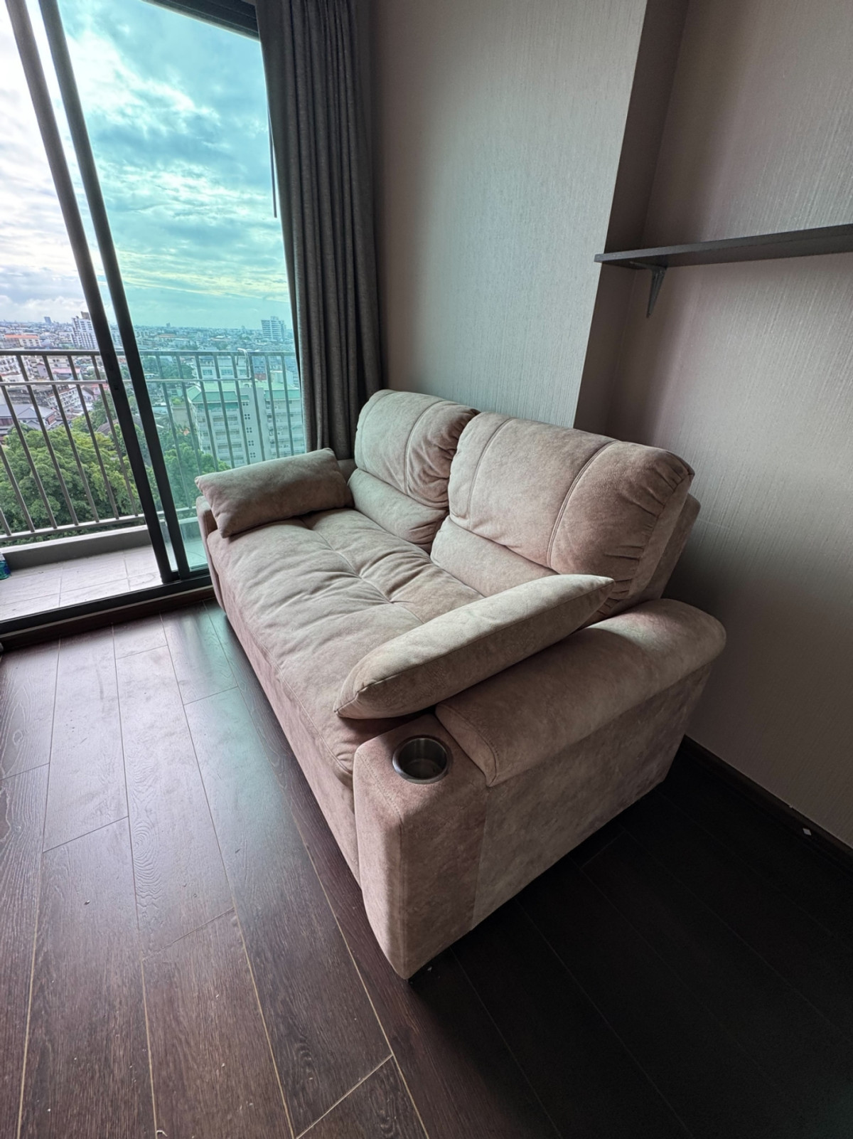 คอนโดให้เช่า :C Ekkamai (ซี เอกมัย)  ((BTS เอกมัย ekkamai  )) MK-02 line @livingbkk