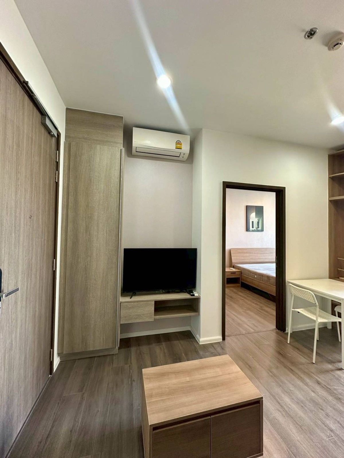 ✨Condo for Rent : Whizdom Essence (AP-02) ( line : @condo91 )