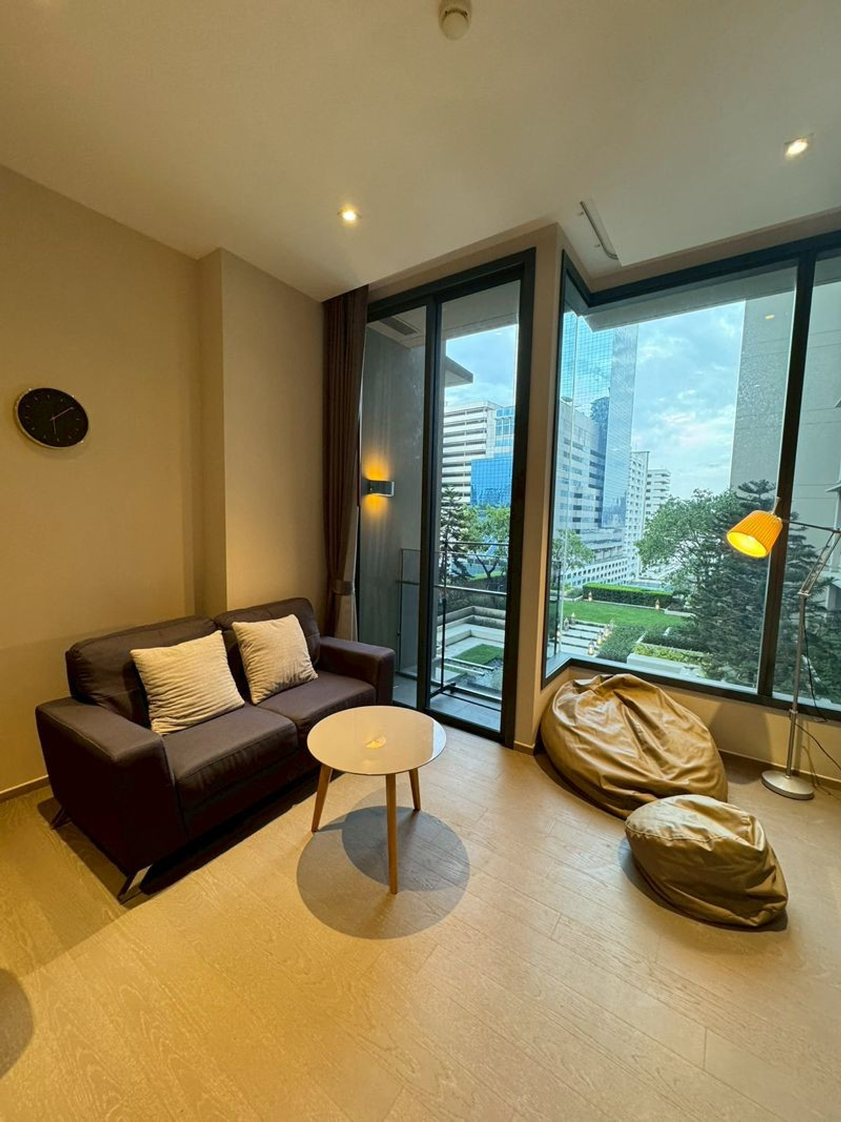 คอนโดให้เช่า :The ESSE Asoke (ดิ เอส อโศก) (( บีทีเอส อโศก)) MK-02  line @livingbkk