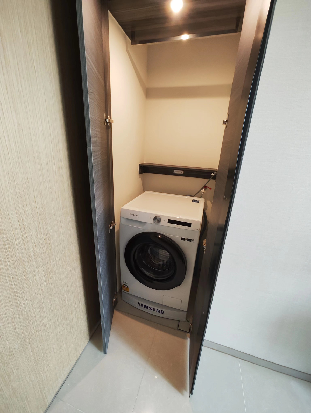 คอนโดให้เช่า : The ESSE Asoke (ดิ เอส อโศก) ((บีทีเอส อโศก)) MK-02  line @livingbkk