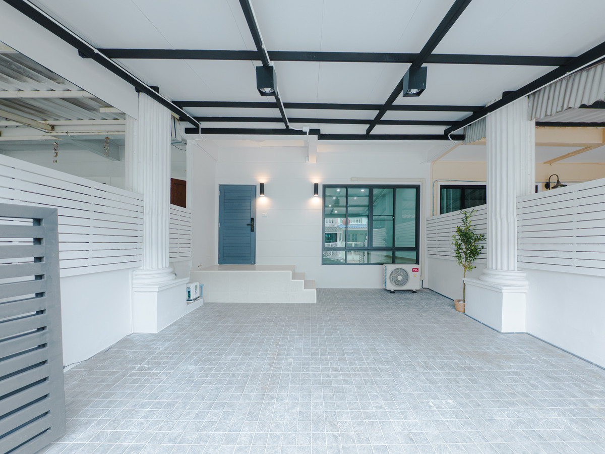 ขายทาวน์โฮม 2 ชั้น รีโนเวทใหม่ทั้งหลัง  ซอยปุณณวิถี 48 สุขุมวิท 101 🏘️(BTS ปุณณวิถี )(RT-01)