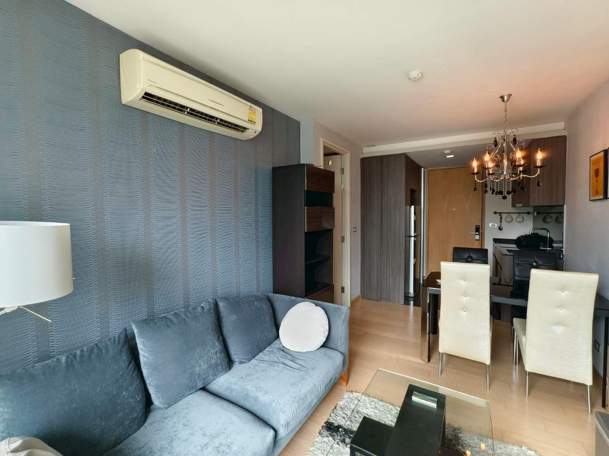 คอนโดให้เช่า : Via Botani Sukhumvit 47 (เวีย โบทานี) (( บีทีเอส พร้อมพงษ์  )) (( MK-02 line @livingbkk ))