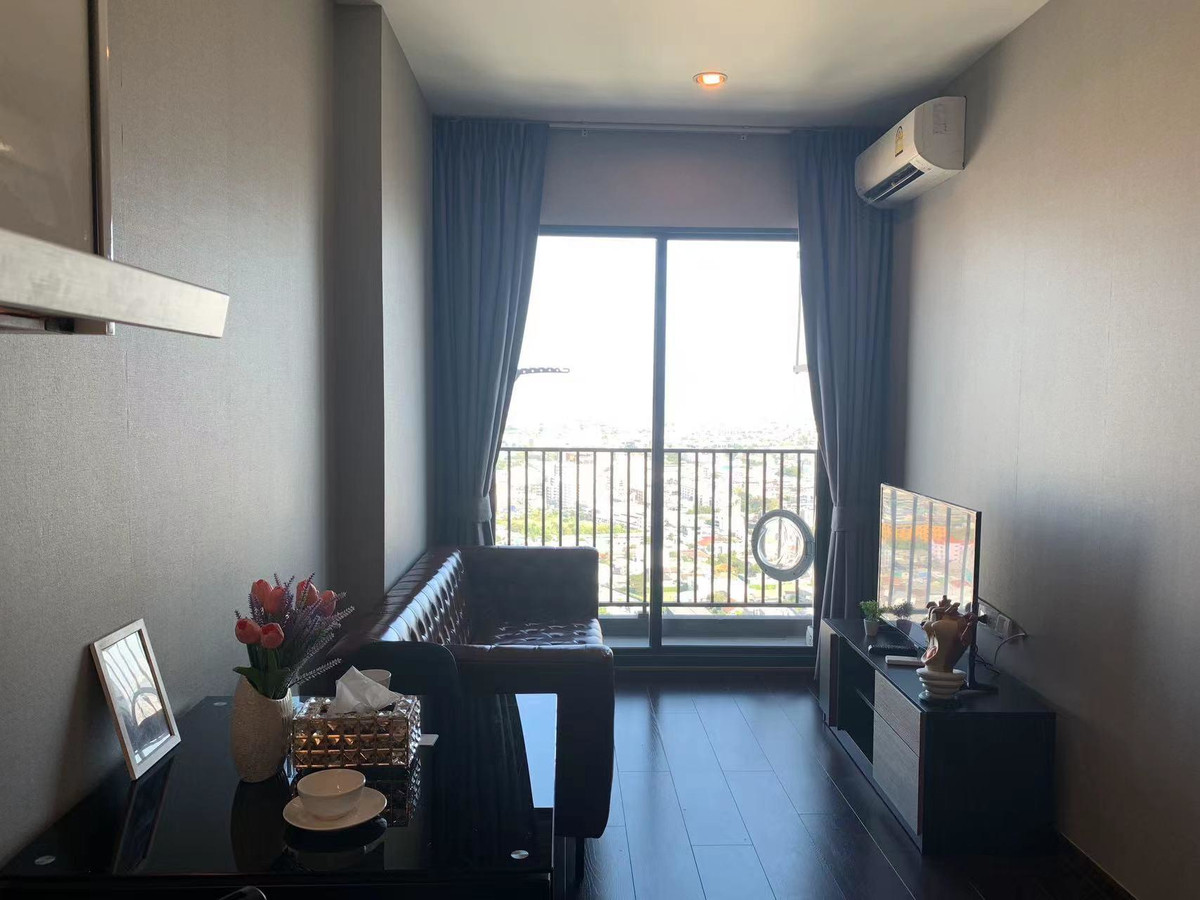 condo for rent :  C-Ekkamai (BTS Ekkamai)  (Rt-01)