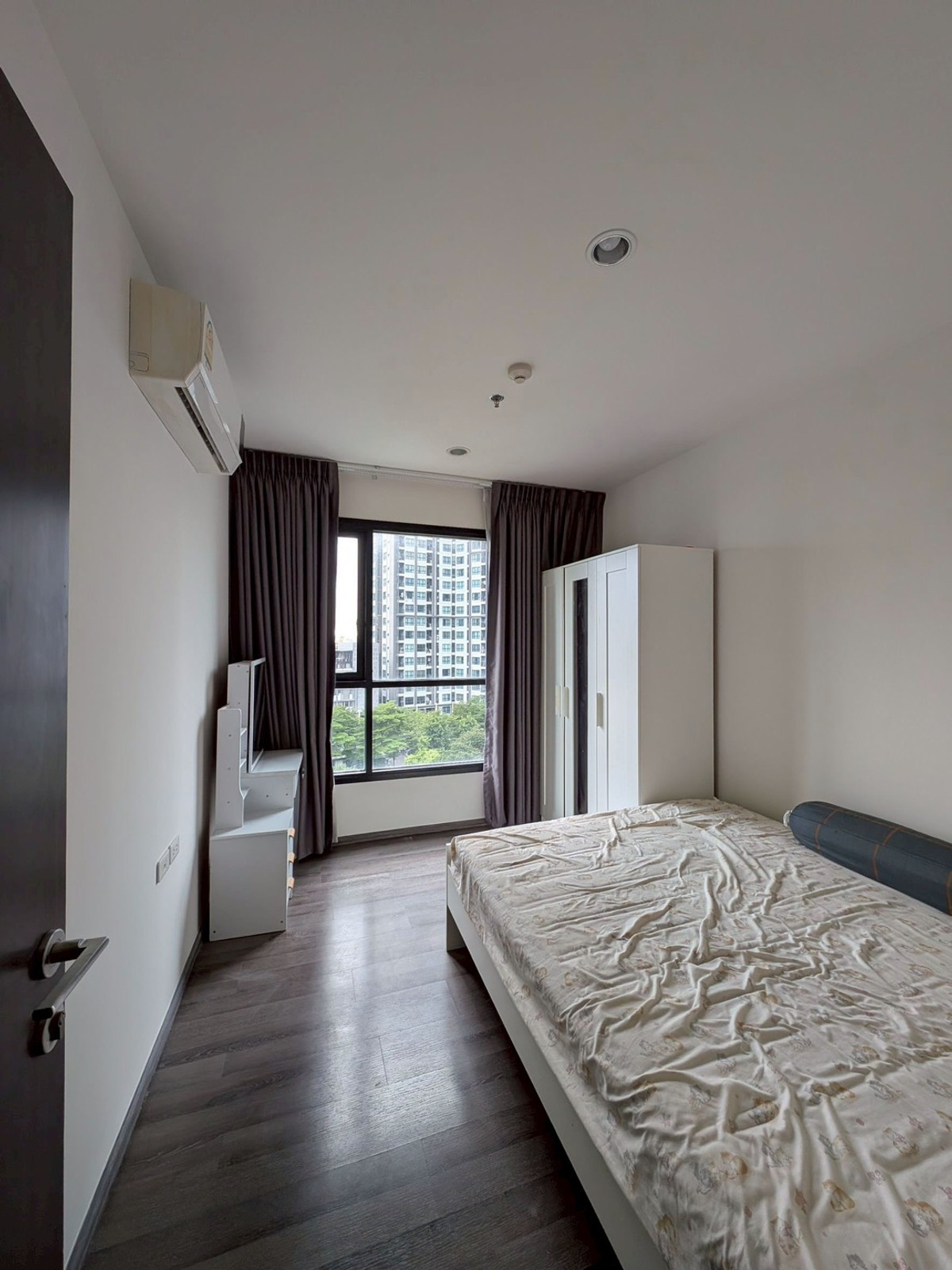 คอนโด ให้เช่า :  The Base Park East Sukhumvit 77 ( เดอะ เบส พาร์ค อีส )((BTS Onnut อ่อนนุช )) MK-02  line @livingbkk