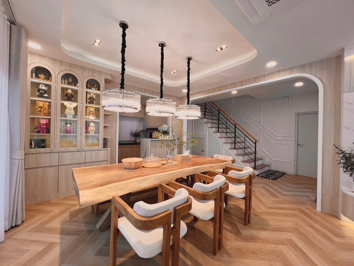 ให้เช่าบ้านเดี่ยว : บ้านเดี่ยวหรู   Centro Bangna  (เซนโทร บางนา)(Rt-01)