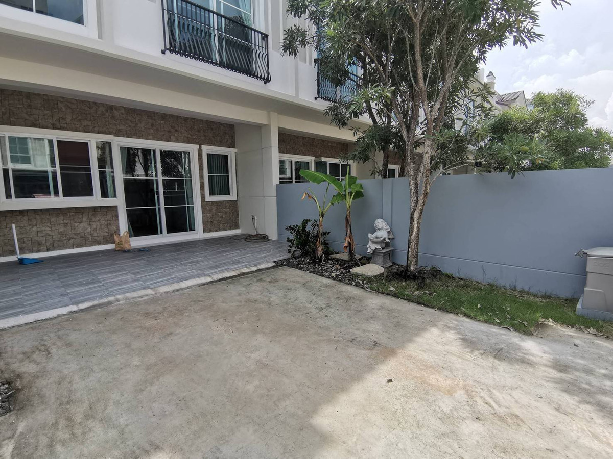 ให้เช่า ทาวน์โฮม ใกล้เมกะบางนา อินดี้ 1 รามคำแหง 2 (Rt-01)