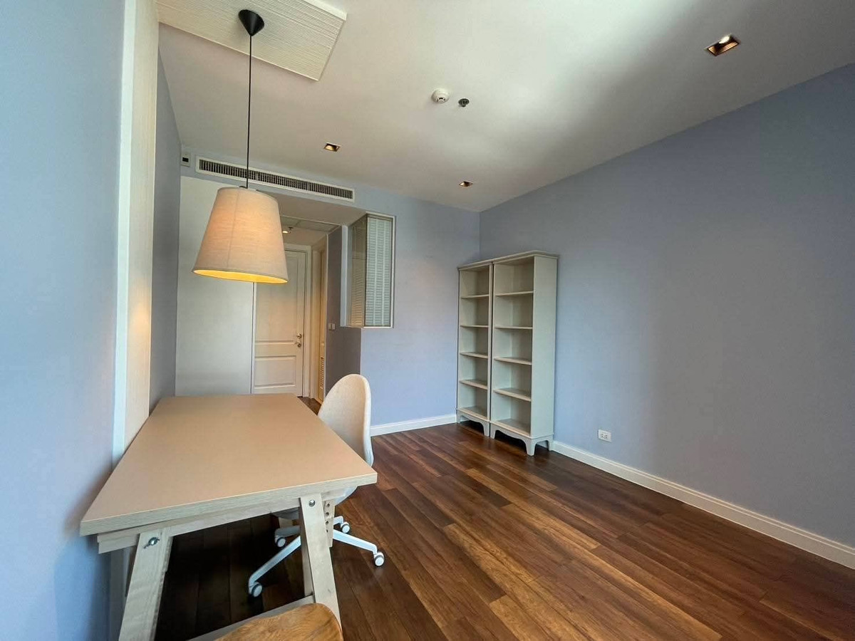 ให้เช่าคอนโด : Athenee Residence คอนโดหรูใจกลางเมือง ใกล้ BTS เพลินจิต (Rt-01)