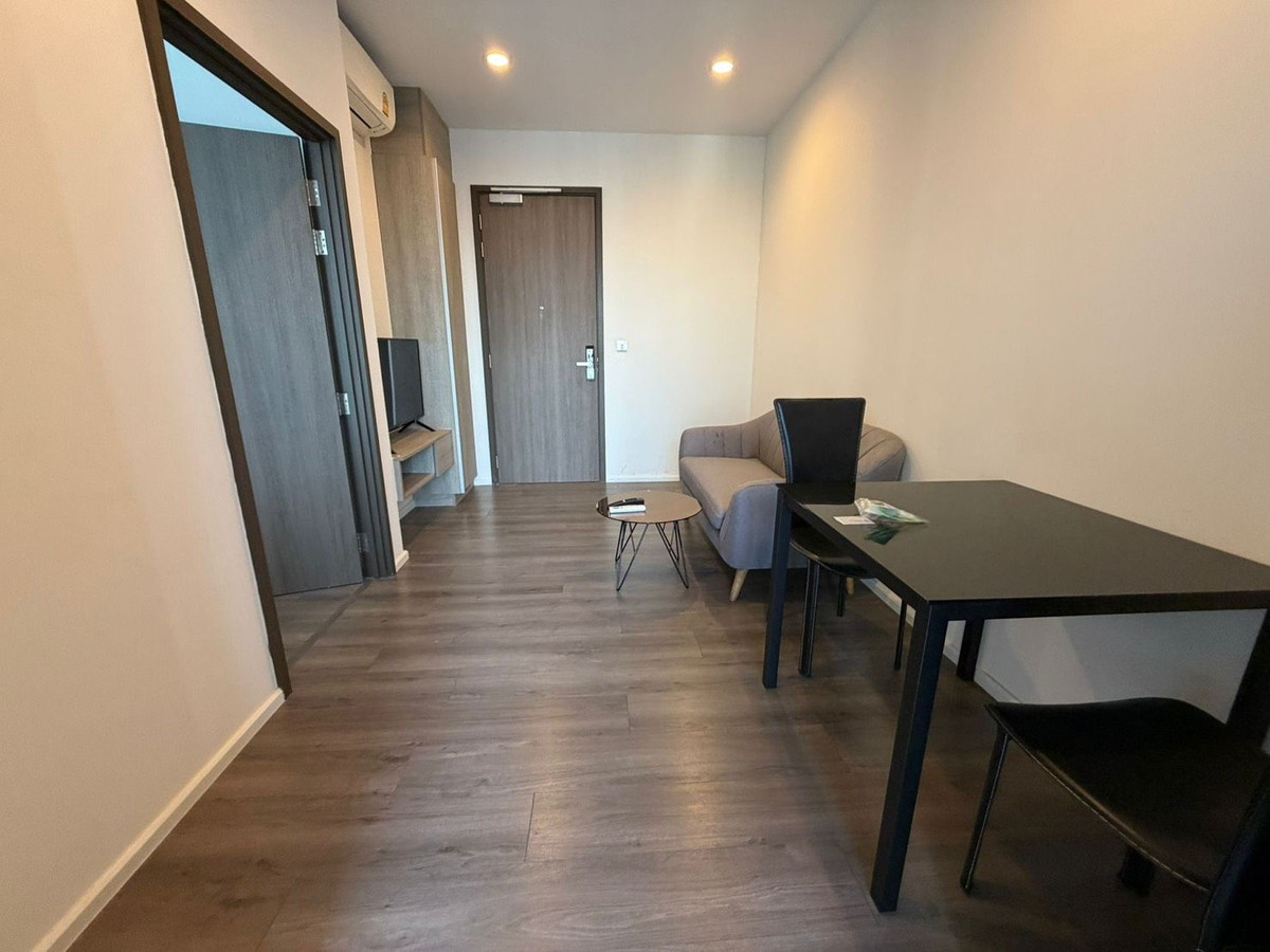 Condo for rent : Whizdom Essence ( bts Punnawhithi ) (rt-01)