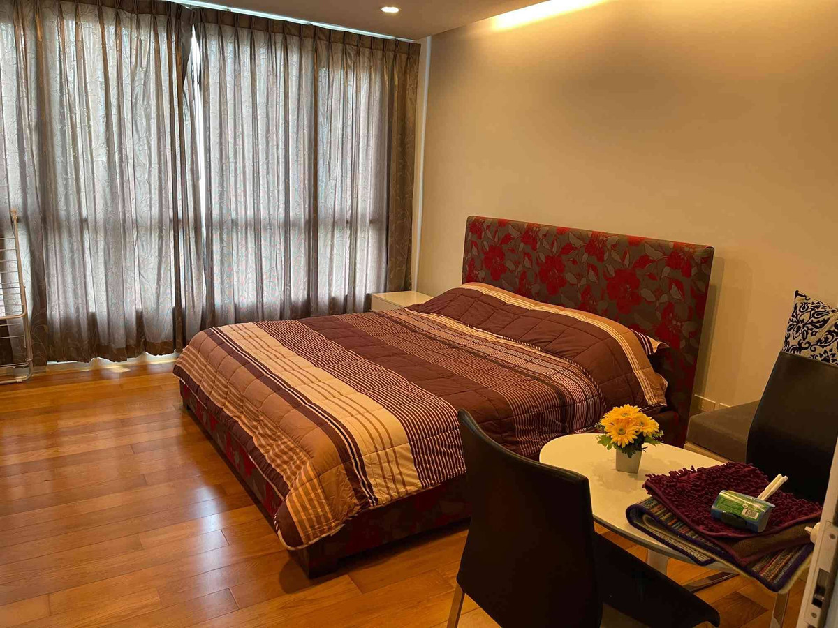 ขายคอนโด :  15 Sukhumvit Residences ขายพร้อมผู้เช่า (Rt-01)