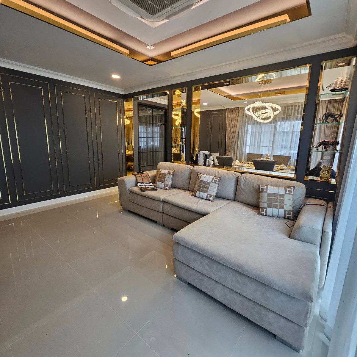 ให้เช่าบ้านหรู Fully Furnished  โครงการ Centro Bangna-Srinakarin ใกล้ Mega Bangna (SA-01)