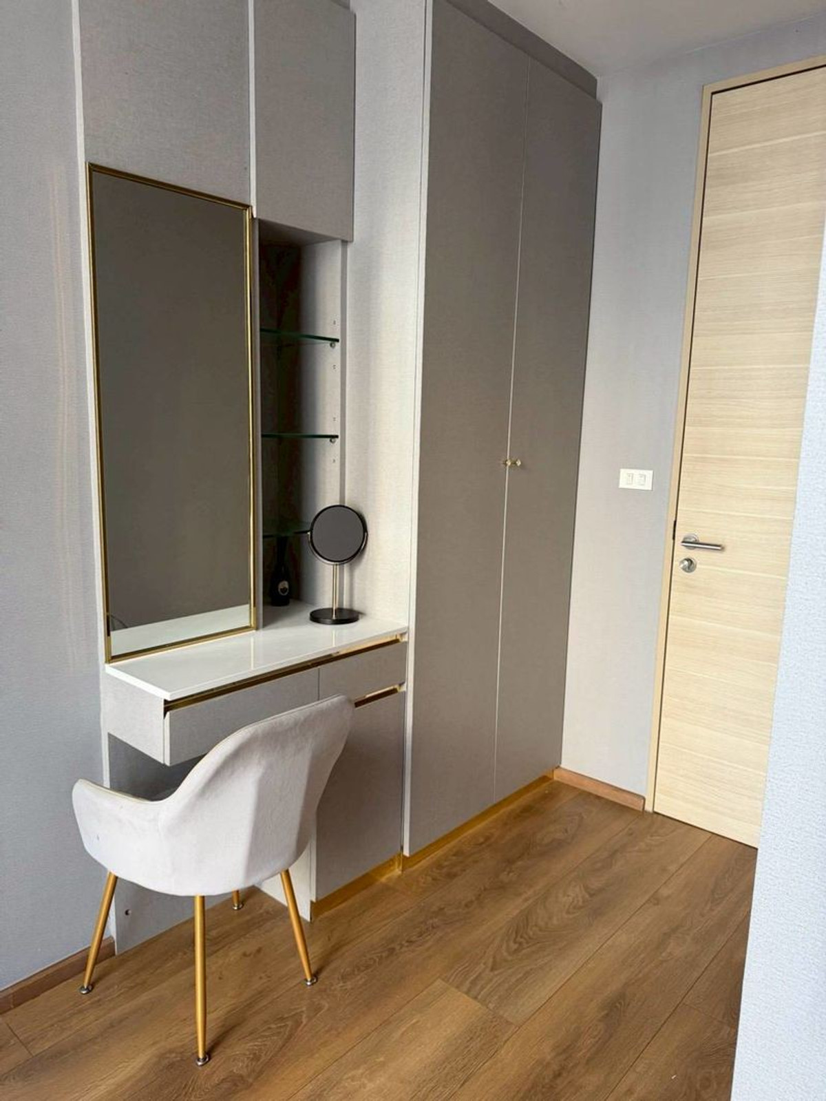 คอนโดให้เช่า : Park24 (พาร์ค 24) ((BTS Phrom Phong พร้อมพงษ์)) MK-02 line @livingbkk