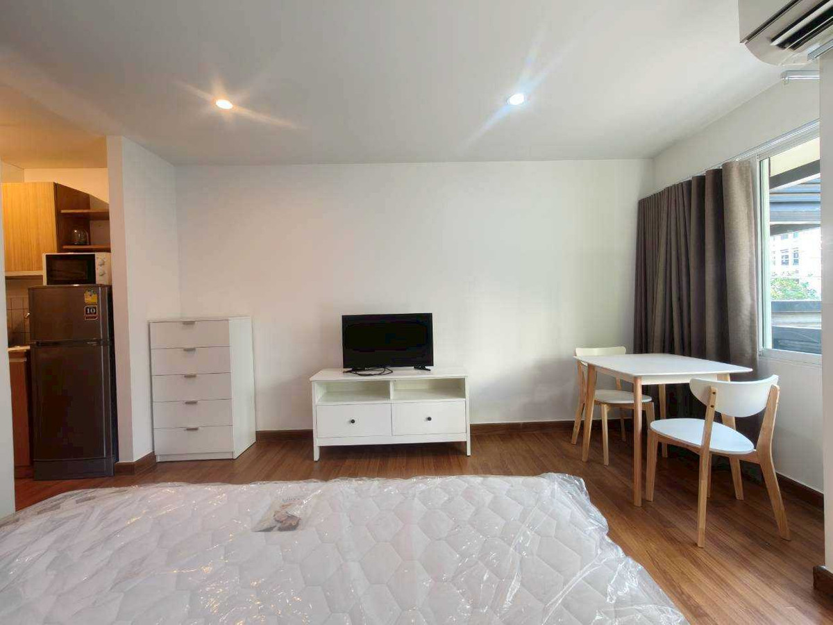 คอนโดให้เช่า : The Next Sukhumvit 52 (เดอะ เน็กซ์ สุขุมวิท 52)  (( BTS Onnut อ่อนนุช  )) MK-02  line @livingbkk